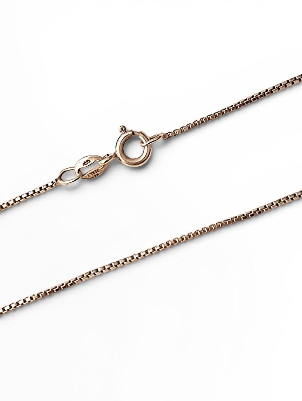 ✨️18" Italian Sterling Silver Box Chain With A Spring Ring Clasp!